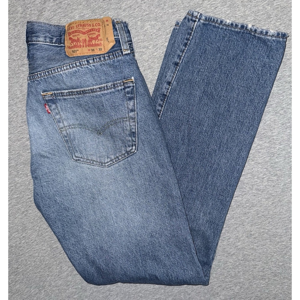 Levi 501 Straight Leg Size 31x32 Distressed Ripped Jeans Medium Wash Button Fly